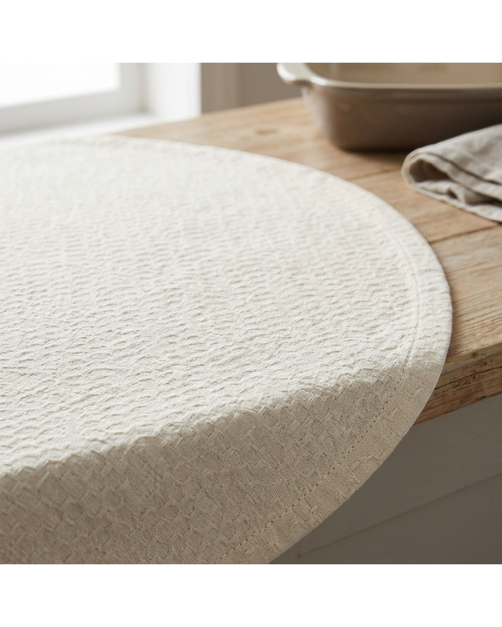 Wdkmp Round Cotton Jacquard Tablecloth Ivory 70 Inch - Detail view